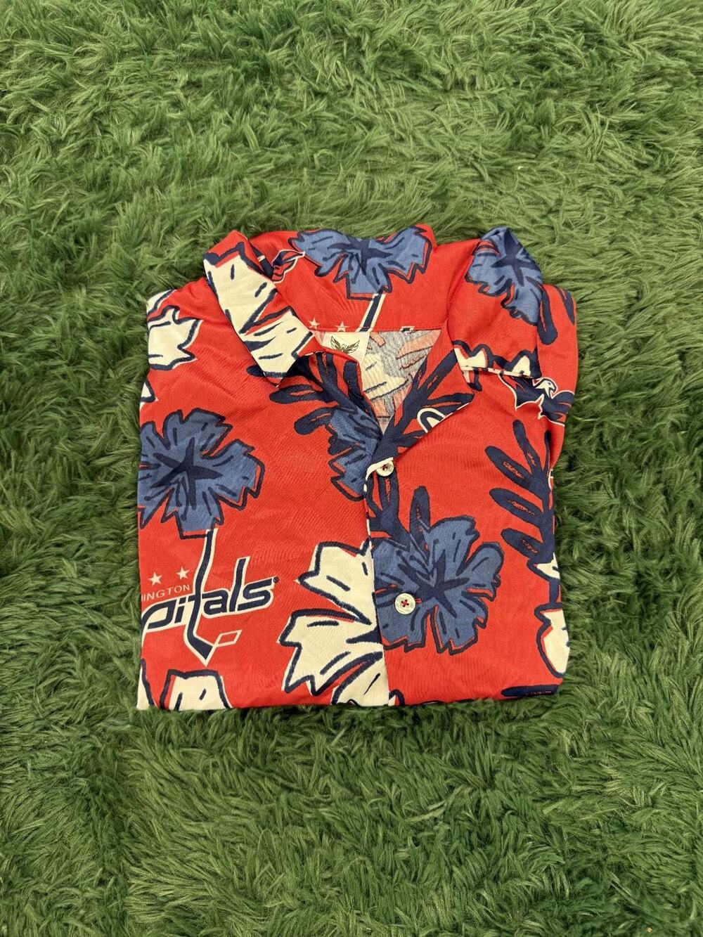 Washington Capitals NHL Hawaiian XL Shirt Red Blue White Floral Fan Apparel